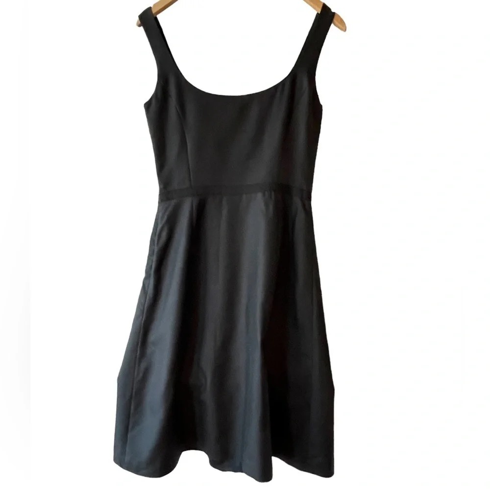 🔥🖤Ann Taylor size 2 black dress - it’s EVERYTHING!  Like new condition. SWEET! - Picture 4 of 6